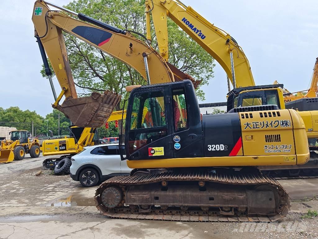 CAT 320 D2 Pásové rýpadlá