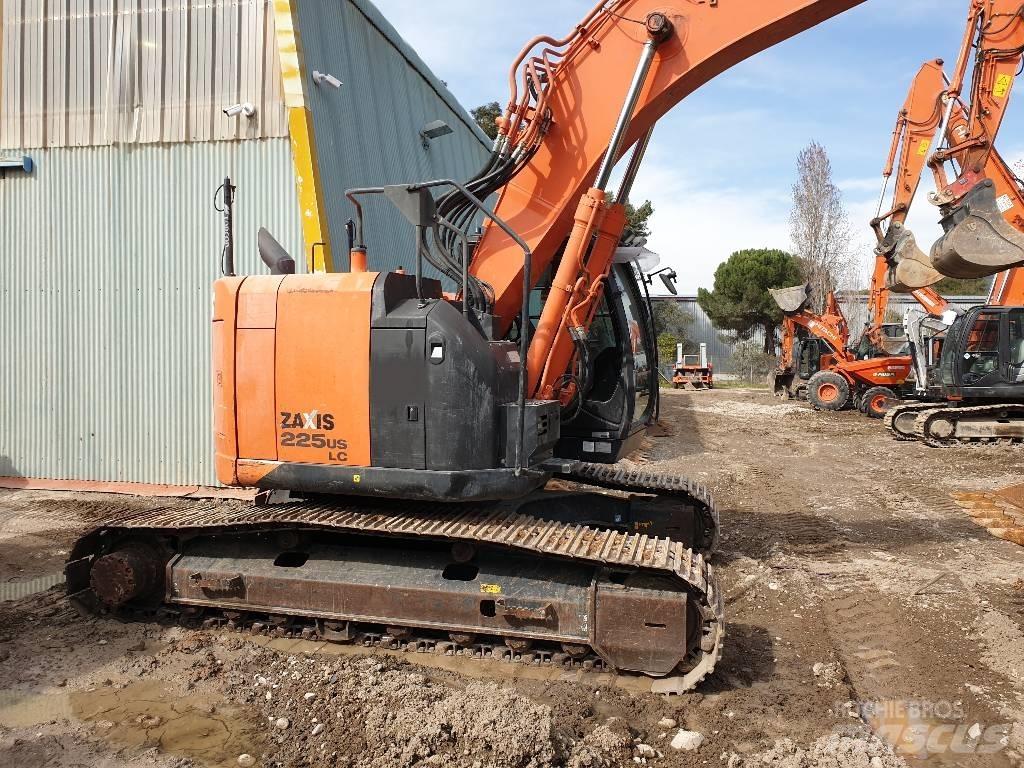 Hitachi ZX225USLC Pásové rýpadlá