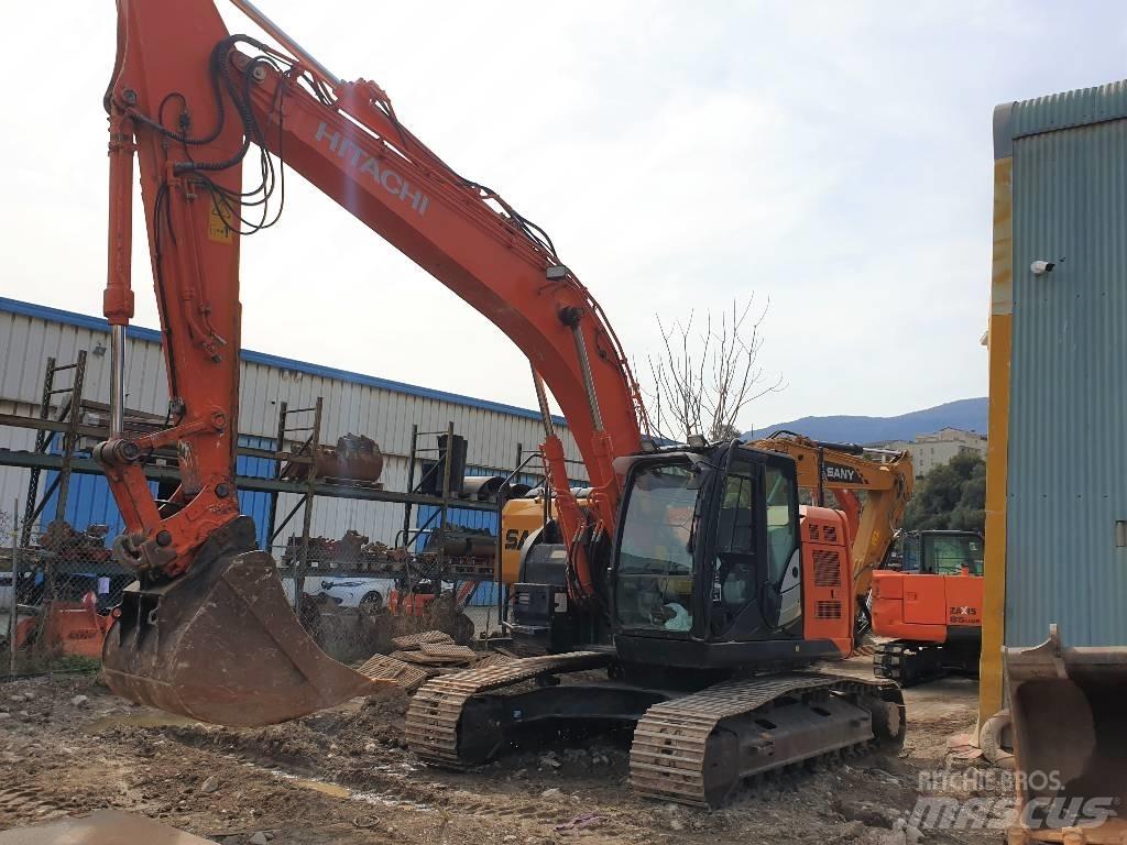 Hitachi ZX225USLC Pásové rýpadlá