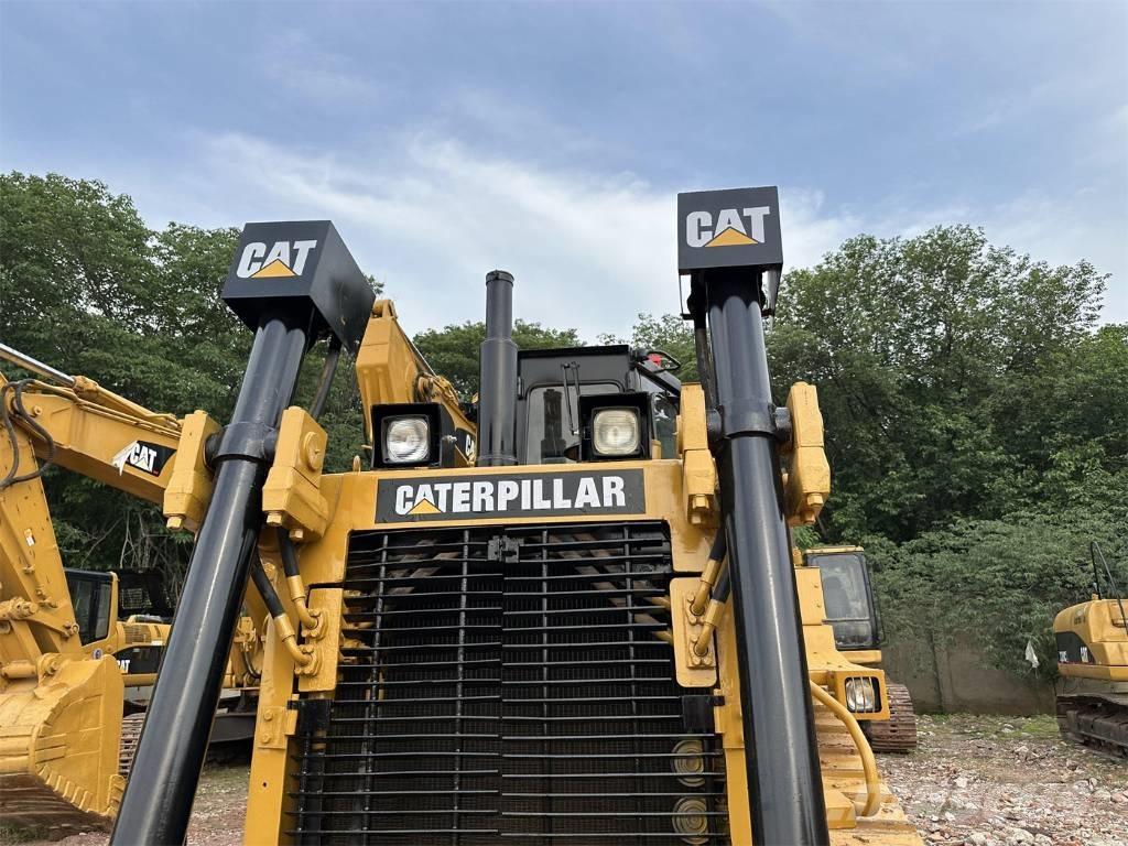 CAT D7R Pásové dozéry