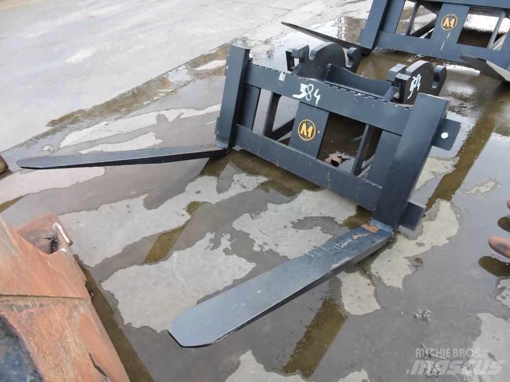  Palletvorken CW40 Univerzálne terénne žeriavy