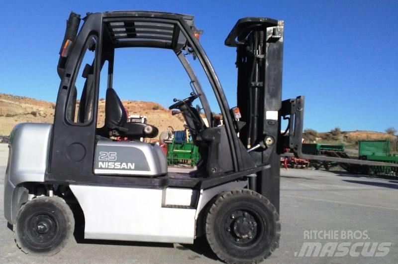 Nissan FD02A25Q Dieselové vozíky
