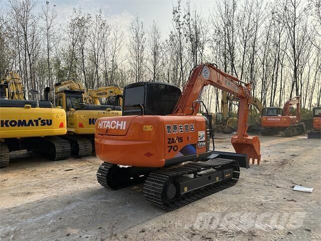Hitachi ZX70 Pásové rýpadlá