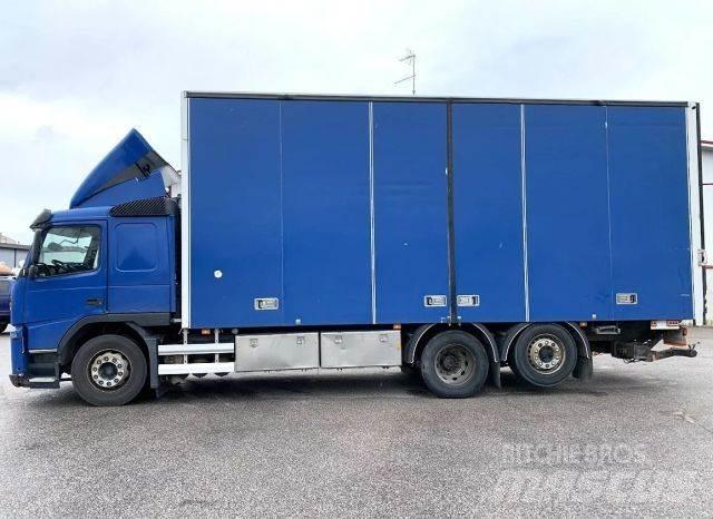 Volvo FM330 6x2 Skriňová nadstavba