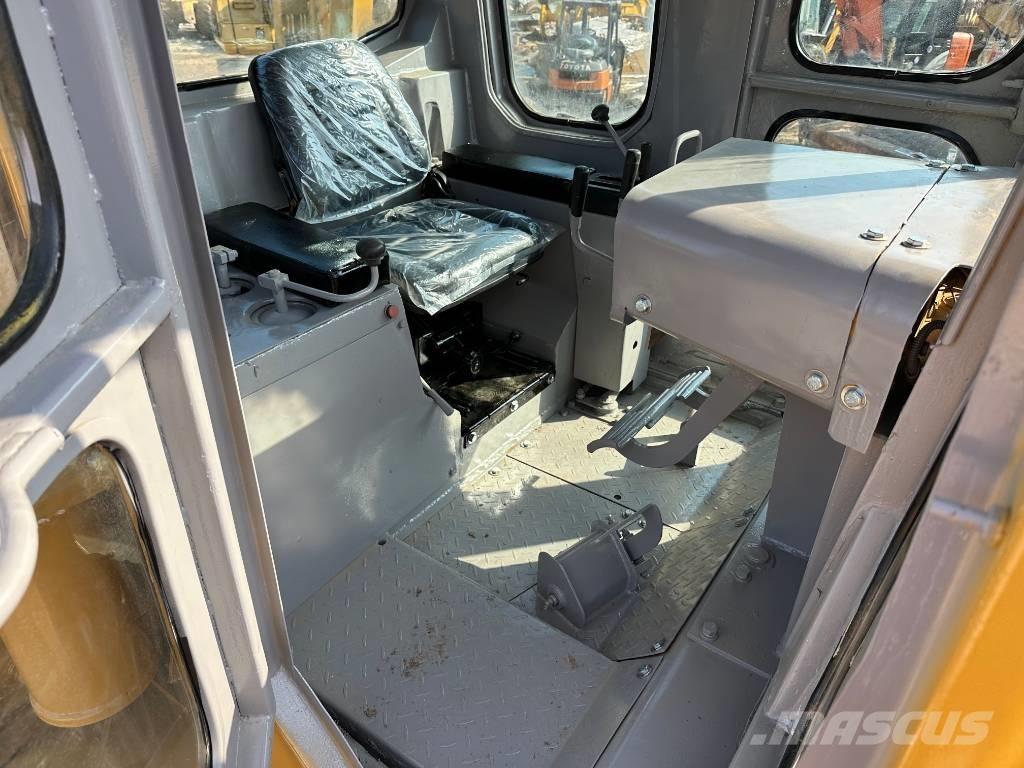 CAT D 7 G Pásové dozéry