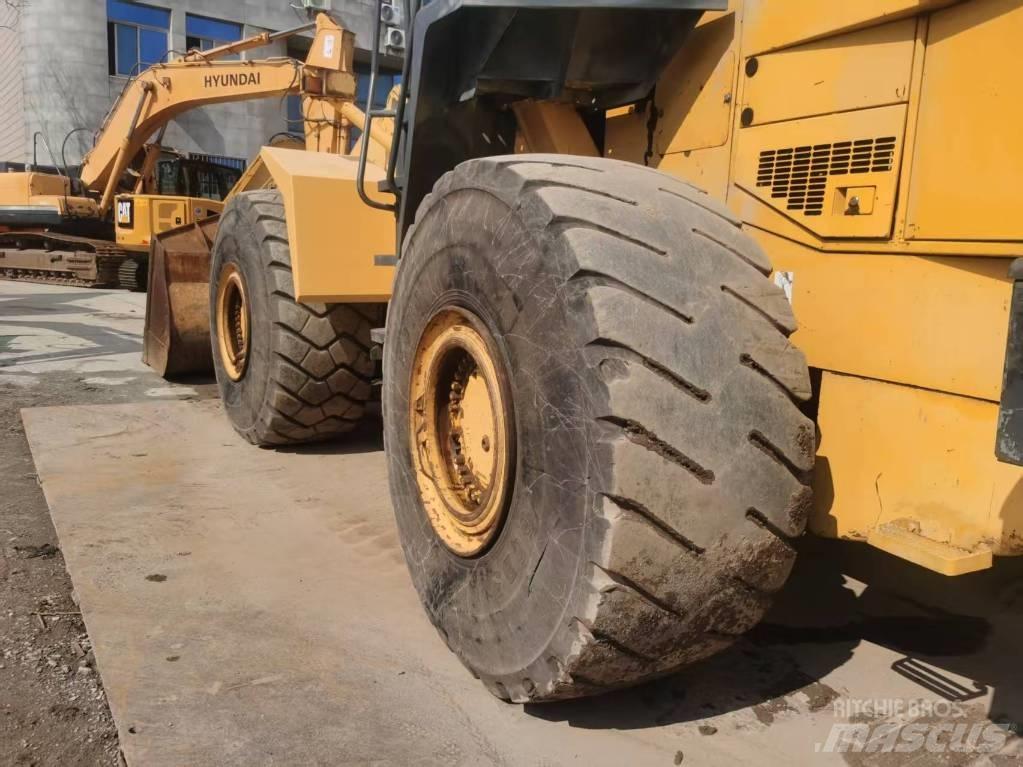 Komatsu WA 500-3 Kolesové nakladače