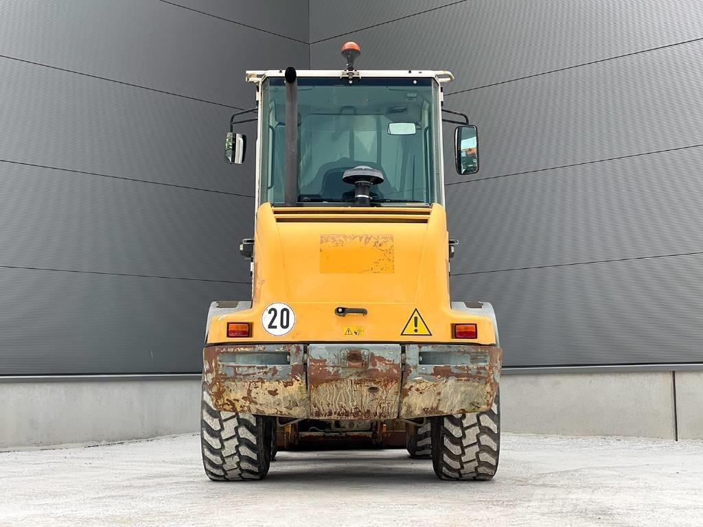 Liebherr L 506 Kolesové nakladače