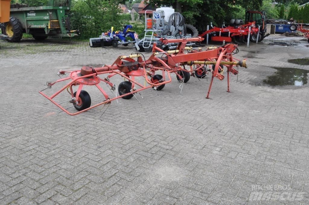 Lely Lotus 675 Obracače a zhrabovače sena