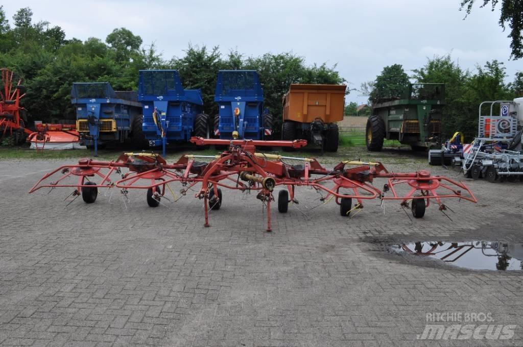 Lely Lotus 675 Obracače a zhrabovače sena