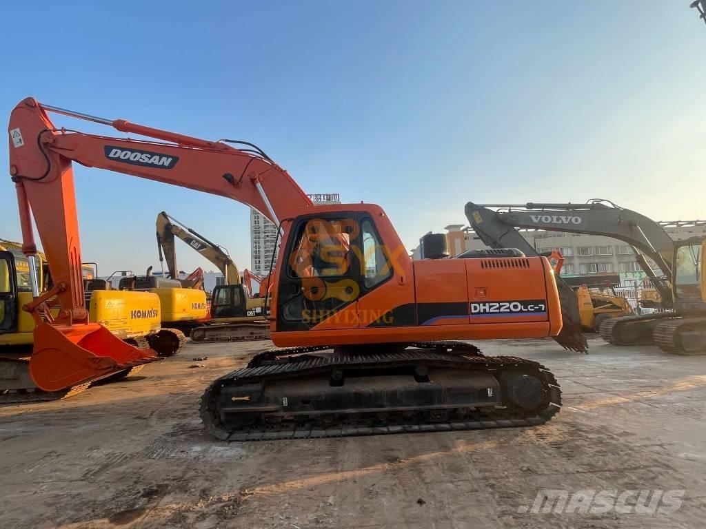 Doosan 220 LC-7 Pásové rýpadlá