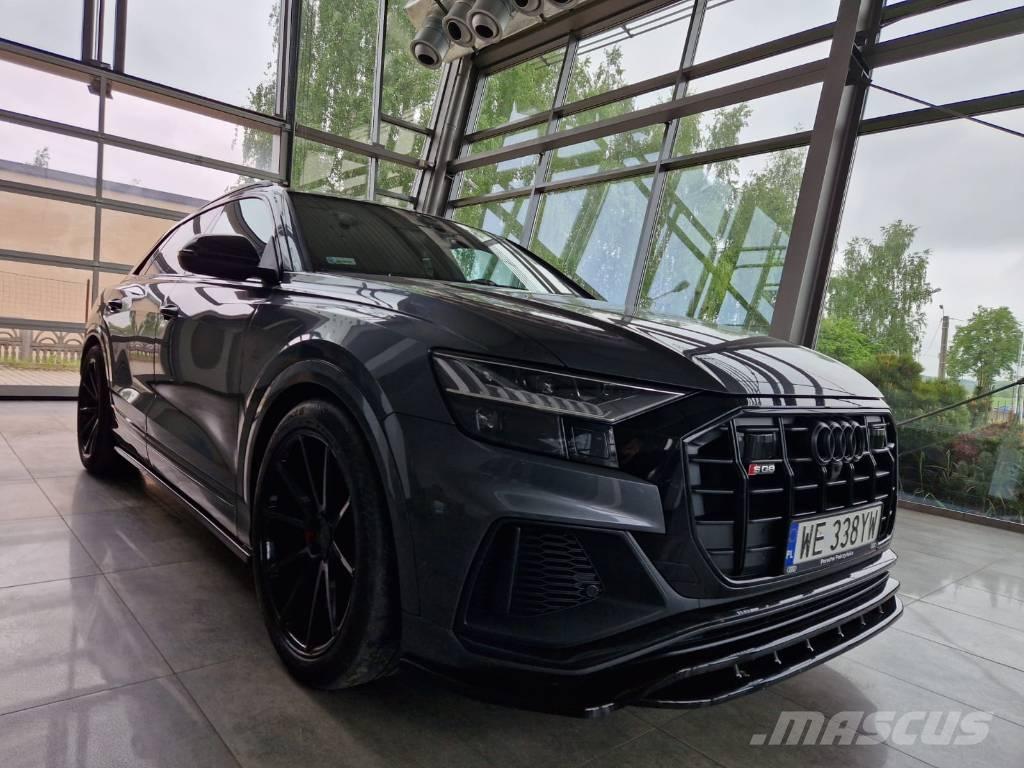 Audi SQ8 Automobily