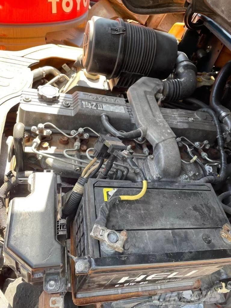 Toyota 5 ton Dieselové vozíky