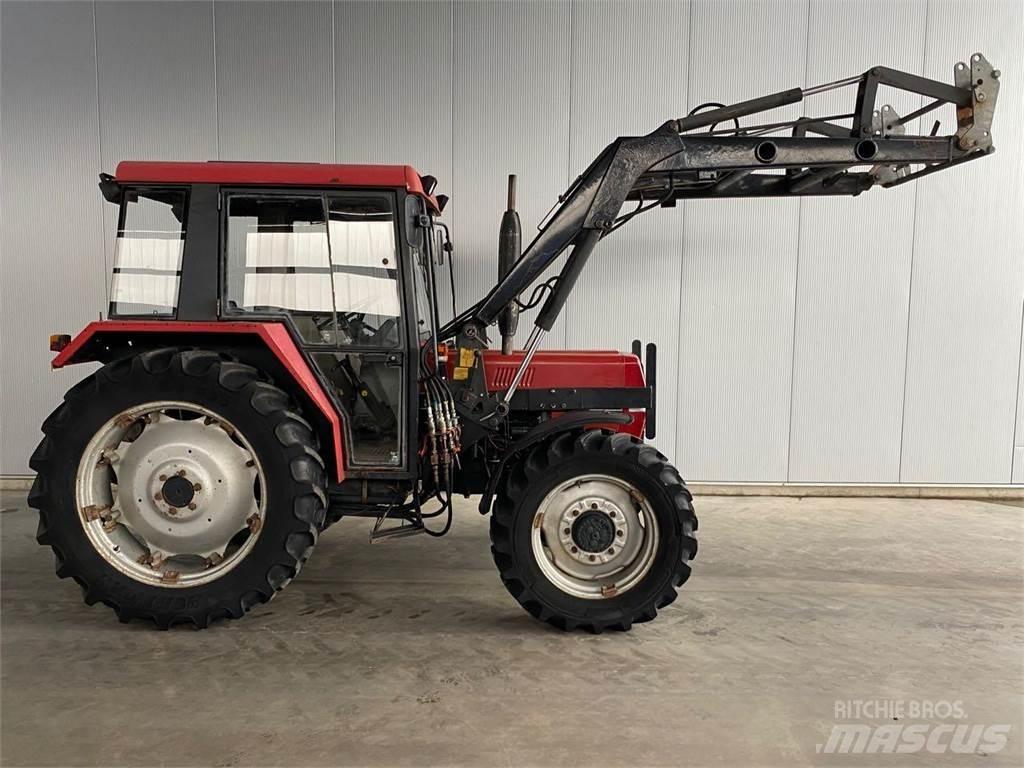 Case IH 840 AS Traktory