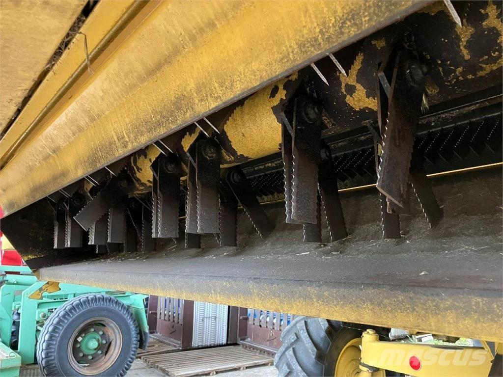 New Holland TX67 Kombinované zberacie stroje