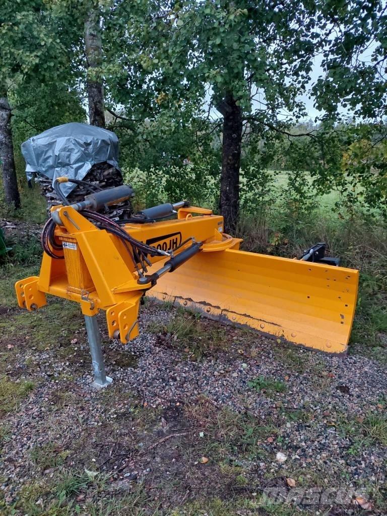 Wieska W300JH2 Ťahané radlice