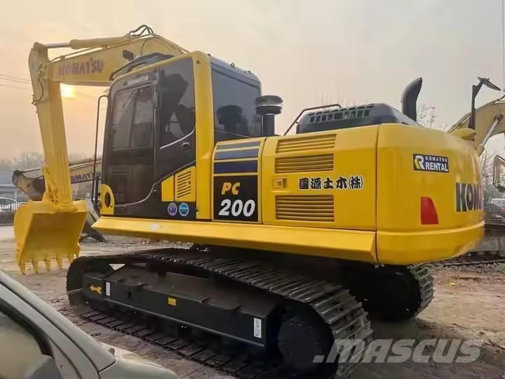Komatsu PC 200 Pásové rýpadlá