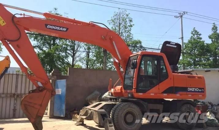 Doosan DH210W Kolesové rýpadlá