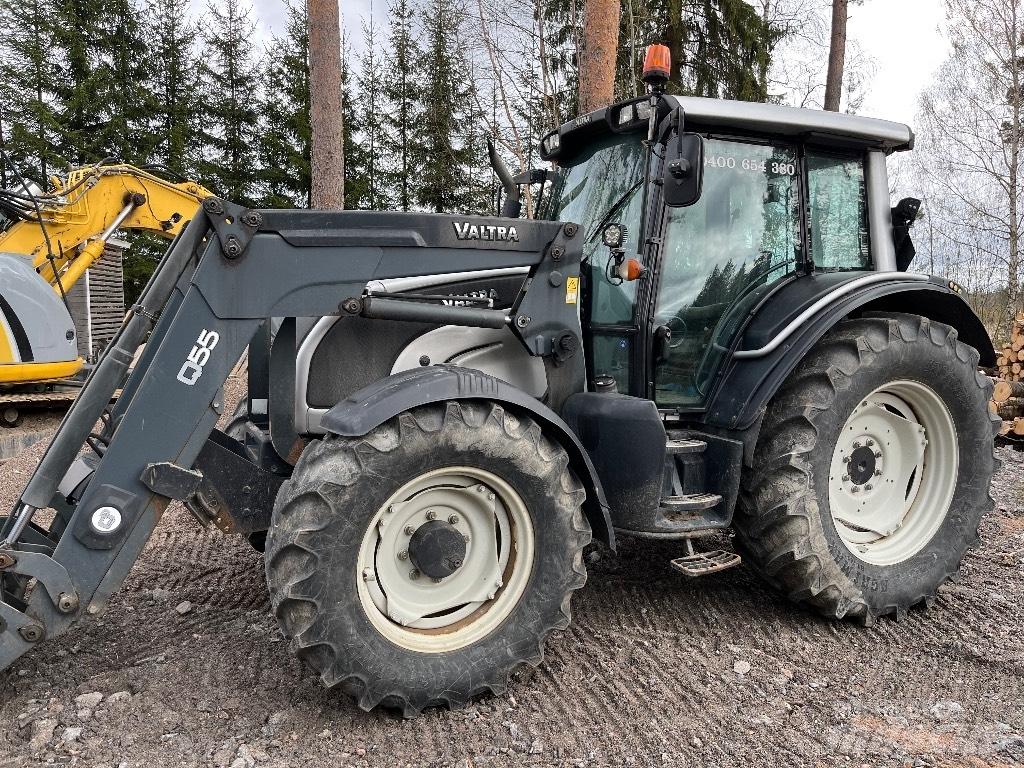 Valtra N 121 HT Traktory