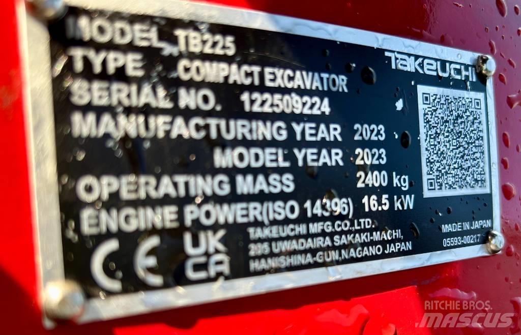 Takeuchi TB 225 Mini rýpadlá < 7t