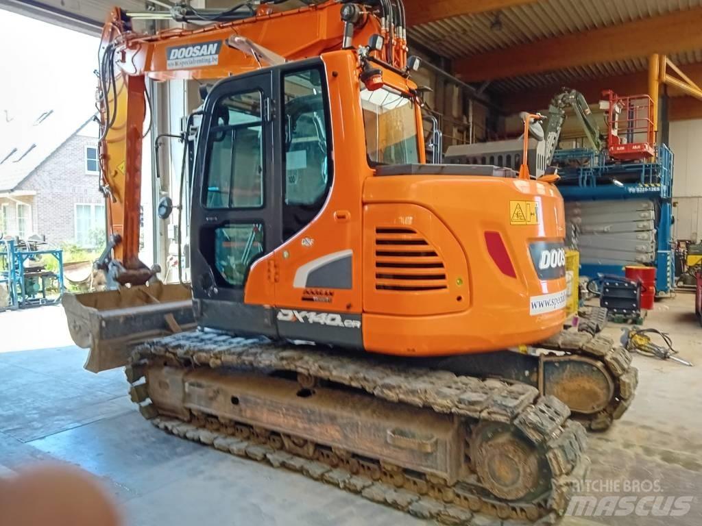 Doosan DX 140 LCR Pásové rýpadlá
