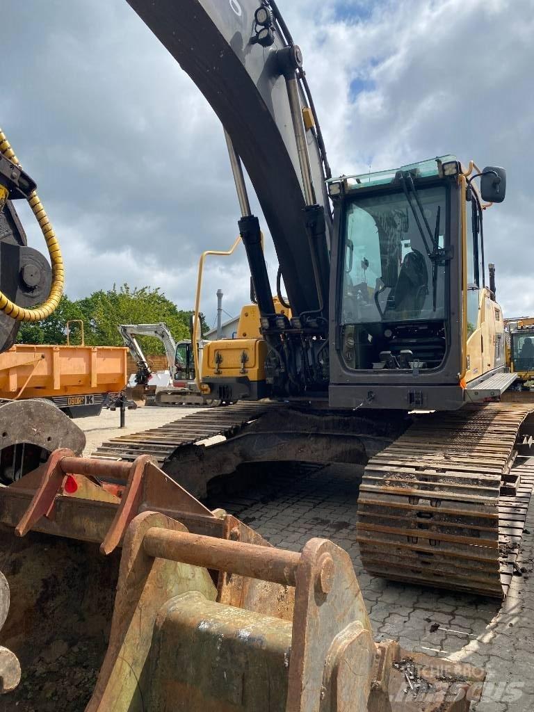 Volvo EC 220 D Pásové rýpadlá