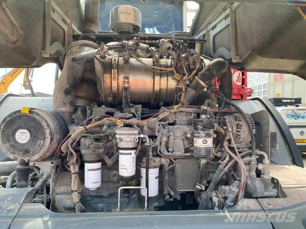 Liebherr L546 Kolesové nakladače