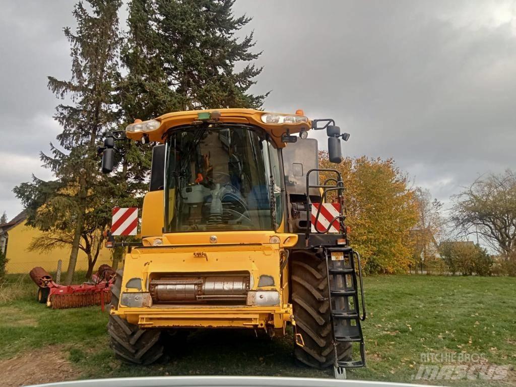 New Holland CR 9080 Kombinované zberacie stroje