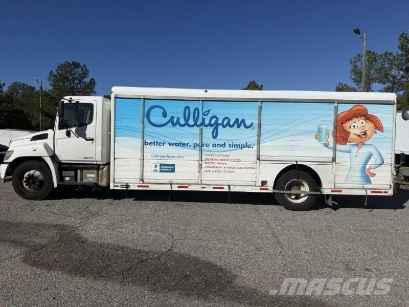 Hino 338 Vozidlá pre prepravu nápojov