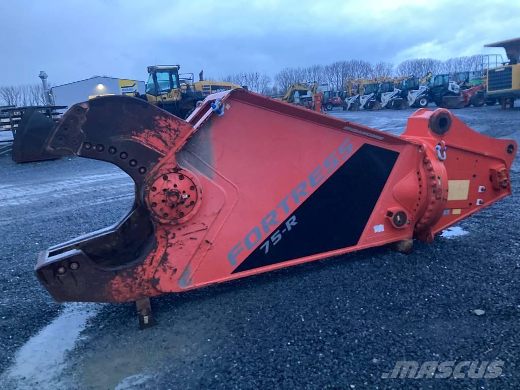  Fortress FS75 Drviče