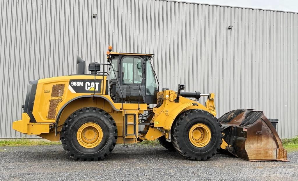 CAT 966 M Kolesové nakladače