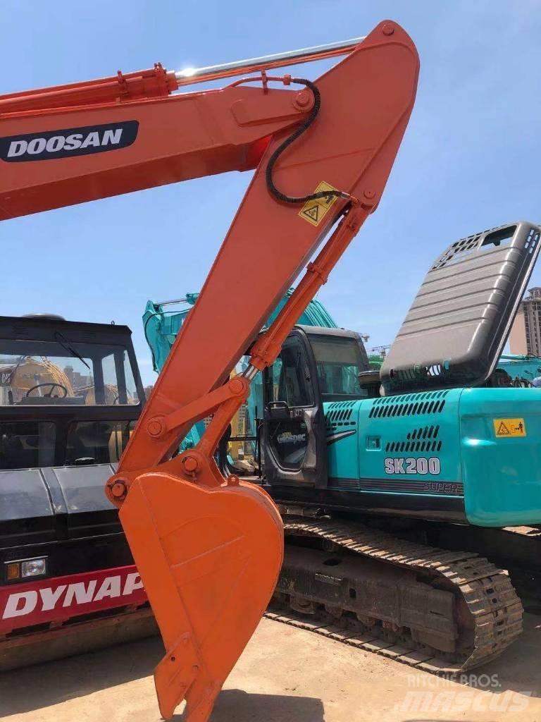 Doosan DH220LC-7 Pásové rýpadlá