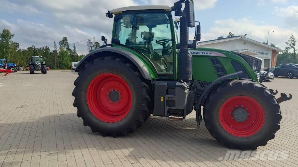 Fendt 724 Profi Plus Traktory