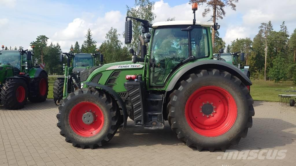 Fendt 724 Profi Plus Traktory