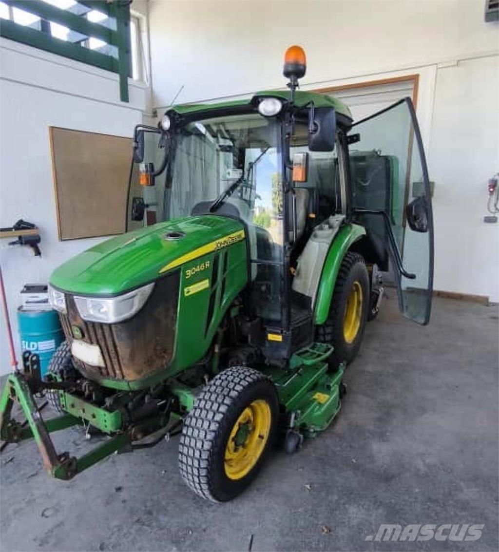 John Deere 3046R Kompaktné traktory