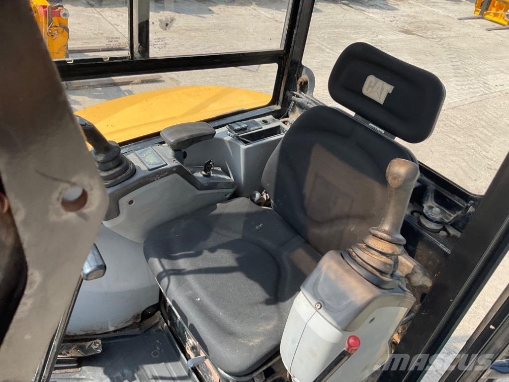 CAT 302.7 D CR Mini rýpadlá < 7t