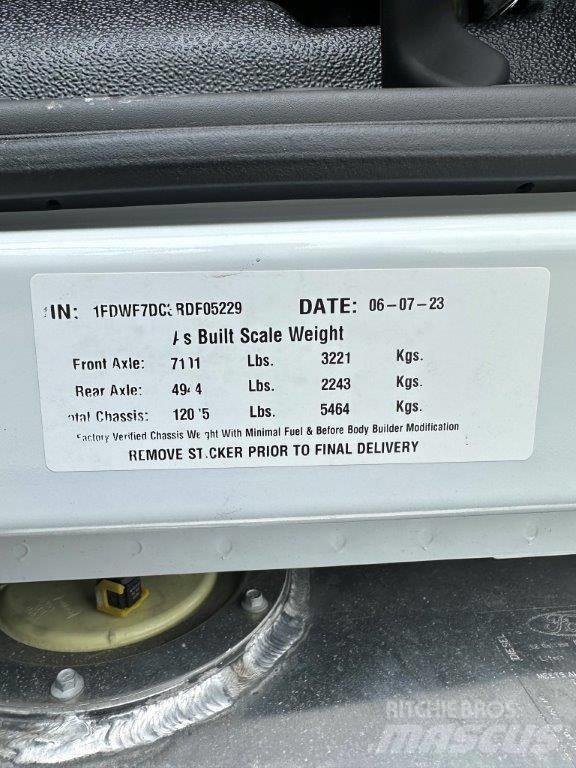Ford F-750 Nákladné vozidlá bez nadstavby