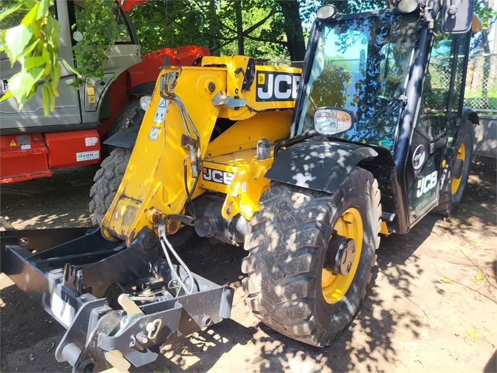 JCB 527-58AGRI 4X4 Stavebníctvo - ostatné