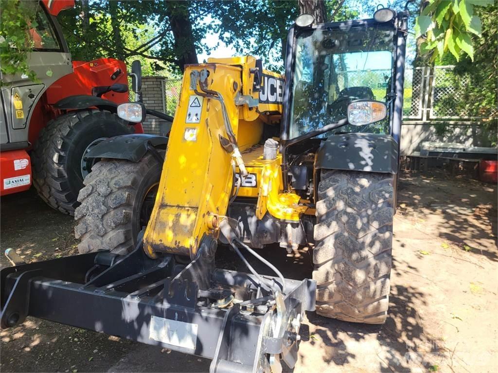 JCB 527-58AGRI 4X4 Stavebníctvo - ostatné
