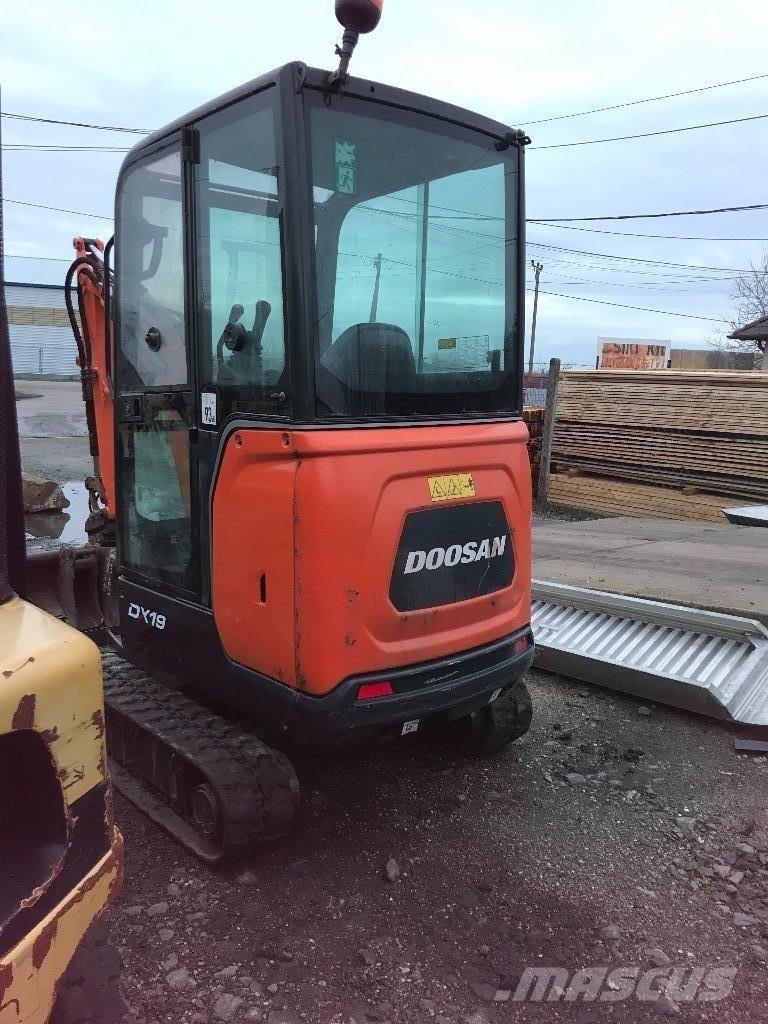 Doosan DX 19 Mini rýpadlá < 7t
