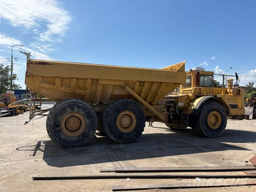 CAT D 350 C Kĺbové nákladné autá
