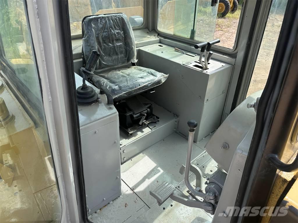 CAT D6G Pásové dozéry
