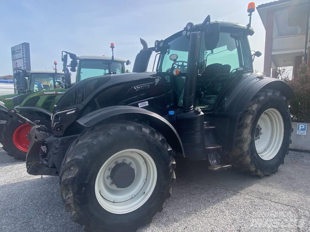 Valtra T 144 Traktory