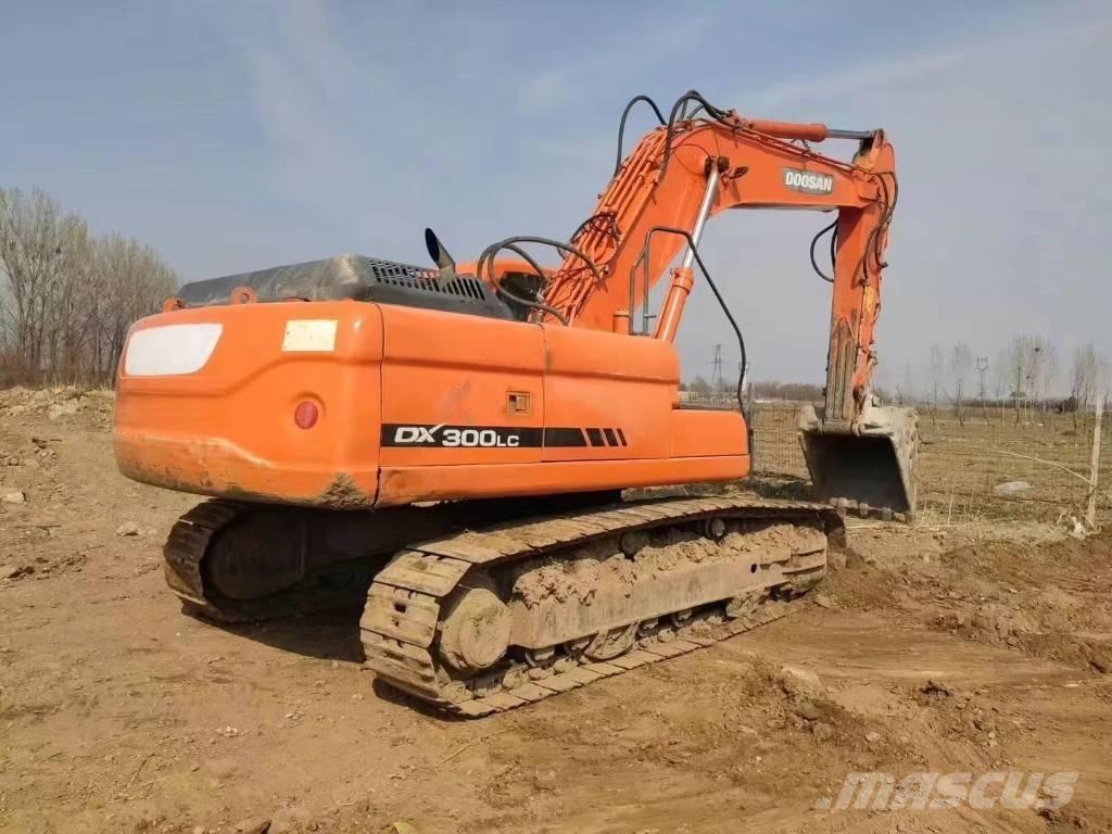 Doosan DX300LC Pásové rýpadlá