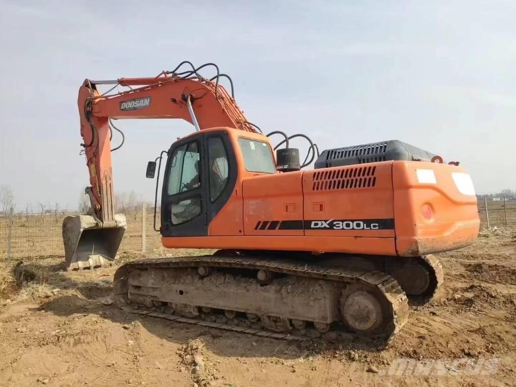 Doosan DX300LC Pásové rýpadlá