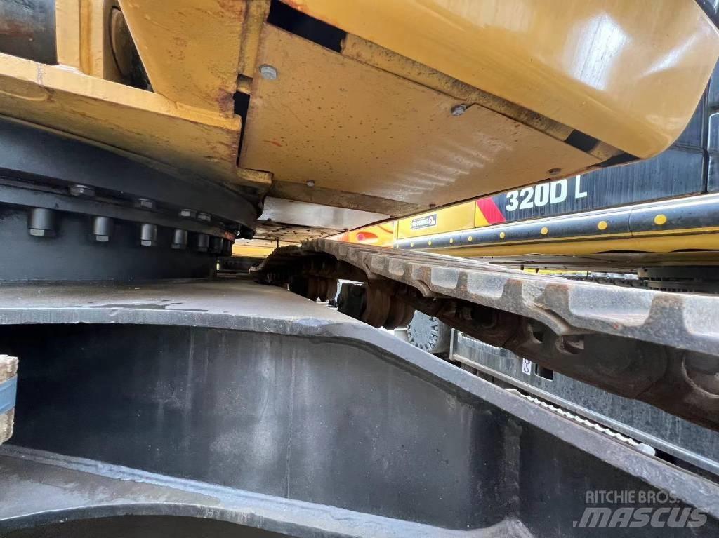 CAT 325 C Pásové rýpadlá