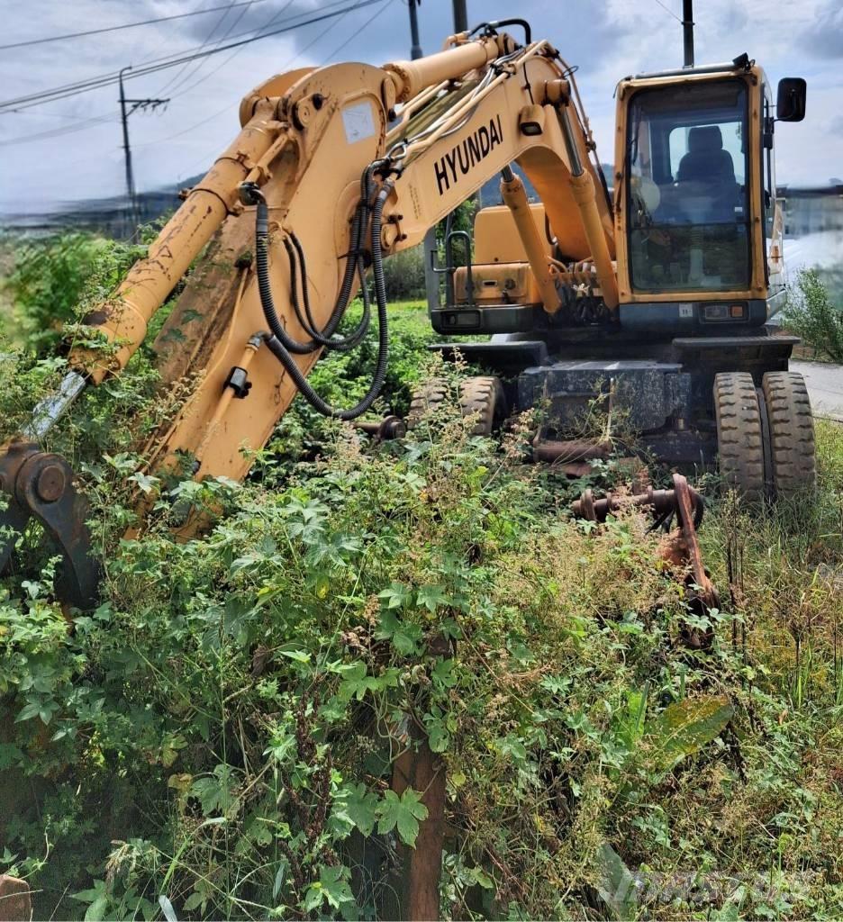 Hyundai Robex 140 W Kolesové rýpadlá