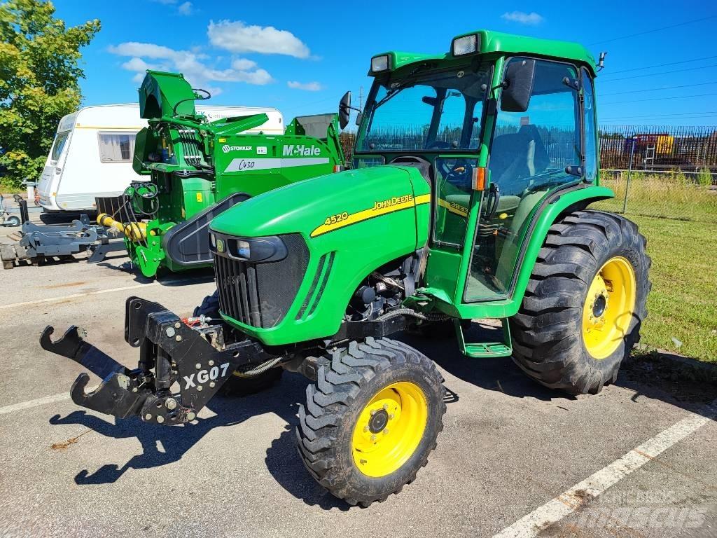 John Deere 4520 Kompaktné traktory