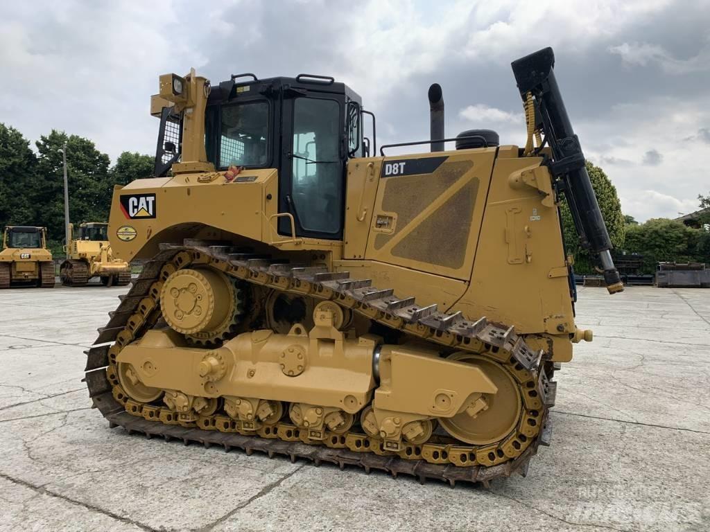 CAT D 8 T Pásové dozéry