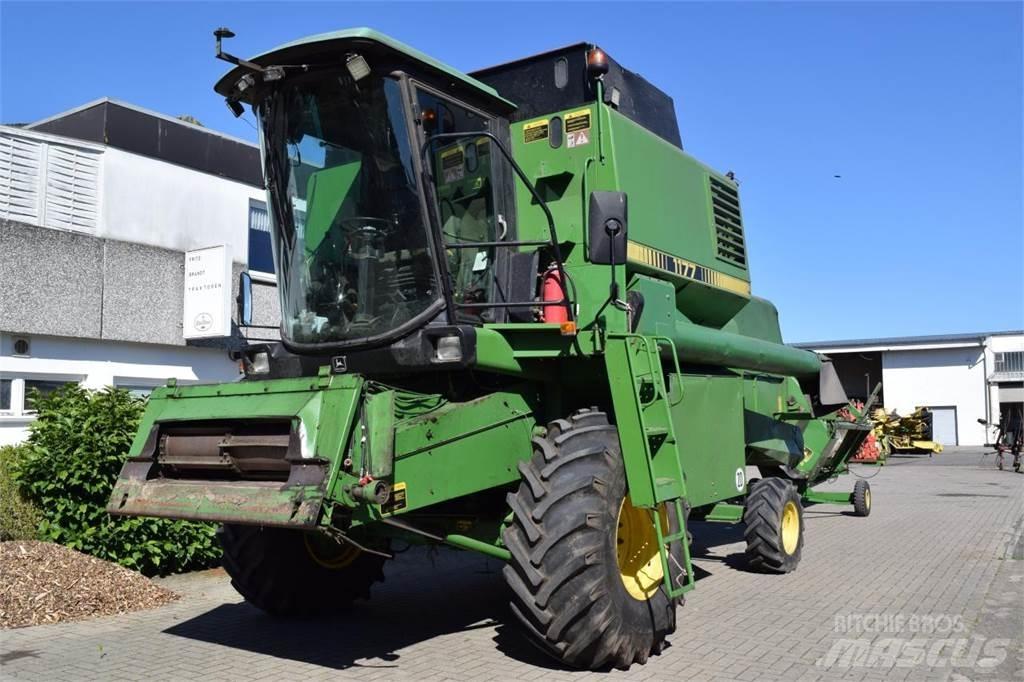 John Deere 1177 Kombinované zberacie stroje