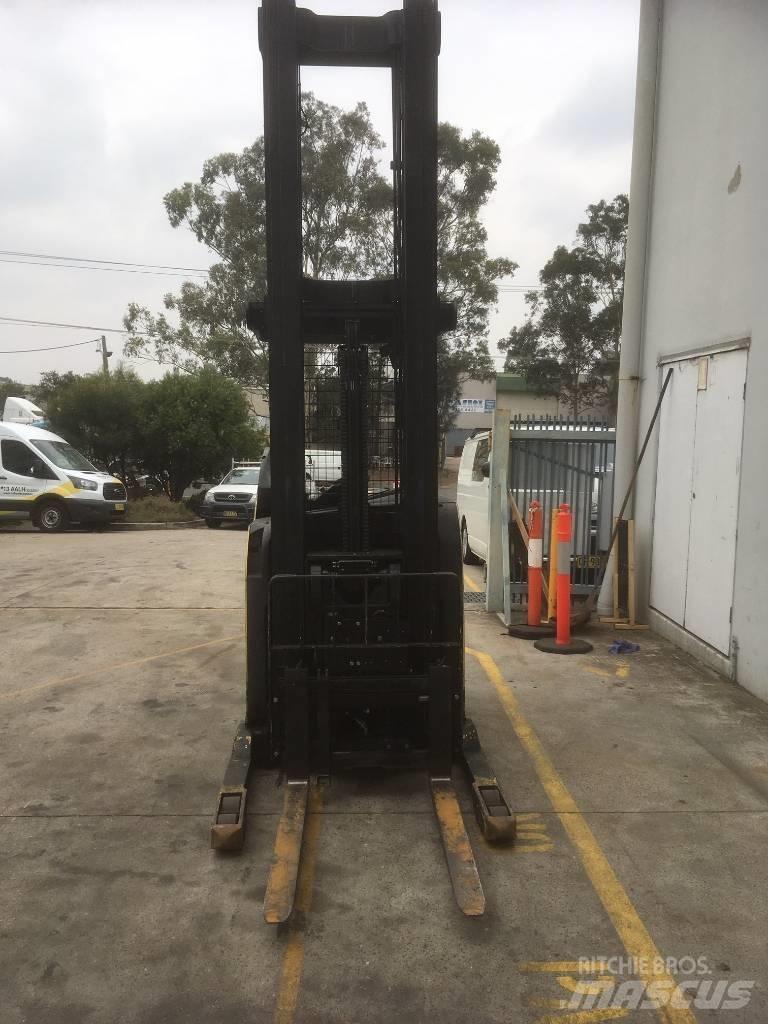 Hyster N35ZDR Retraky